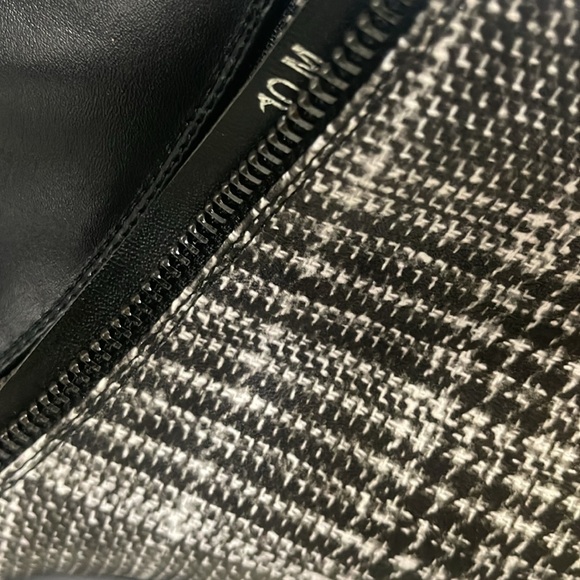 Monroe & Main Black and Plaid Mid-Calf Boots Women's Size 10 - Picture 3 of 8